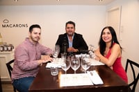 Roberto Echeverría, César Ramírez y Raquel López.