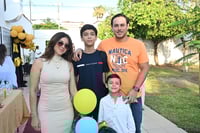 Nadia, Emmanuel, Félix y Nicolás.