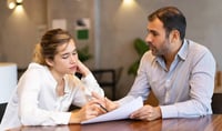 Psicología ¿No te miran a los ojos cuando hablas? Esto significa según la psicología