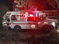 Imagen Incendio en fraccionamiento San Antonio de Gómez Palacio moviliza a bomberos
