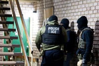 Imagen ¿Qué se sabe de los abusos a migrantes detenidos en Estados Unidos? Esto dice reporte de HRW