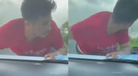 Joven colgando de carro en Veracruz.