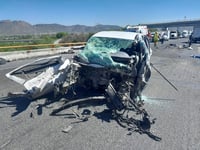Imagen Mueren dos en choque frontal en Ramos Arizpe