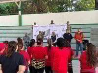 Imagen Mujeres participan en clase de zumba organizada por la Mesa de Construcción por la Paz y Seguridad