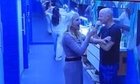 Imagen Facundo invade el baño de Olivia Collins y desata risas y tensión en La Casa de los Famosos 2025