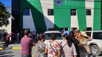 Imagen Larga fila por la nueva CURP Biométrica en Saltillo