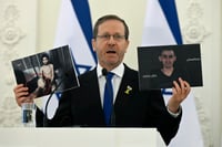 Imagen Presidente de Israel achaca a ONU que cientos de camiones esperen a ser distribuidos en Gaza