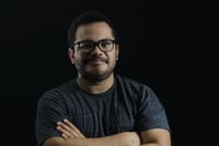Pluma. Marcos Vizcarra es un periodista mexicano especializado en temas de derechos humanos.
