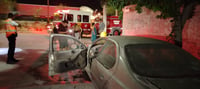Imagen Vehículo se incendia en Las Dalias; vecinos evitaron que el fuego se propagara