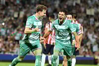 Imagen Santos Laguna derrota por la mínima a Chivas en el Corona
