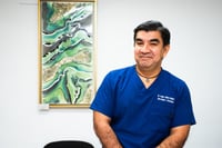 'No pensé en nada más que en ayudar', dice doctor lagunero que se viralizó tras atender un parto en la calle