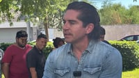 Imagen Lleva Luis Fernando Salazar feria de empleo a obreros de AHMSA