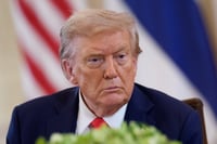 Imagen Aprobación de Trump cae 15% tras su reunión con Putin, según The Economist