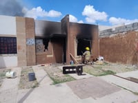 Imagen Bomberos sofocan incendio en vivienda abandonada de Rincón de la Joya