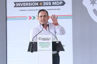 Da Manolo Jiménez apoyo a extorsionados en La Laguna de Durango
