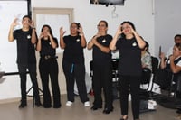 Imagen Enseñan lenguaje de señas a personal del Hospital General de San Pedro