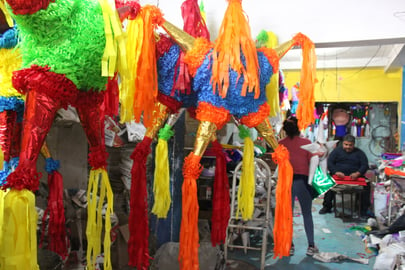 San Isidro es conocido como el centro piñatero de La Laguna