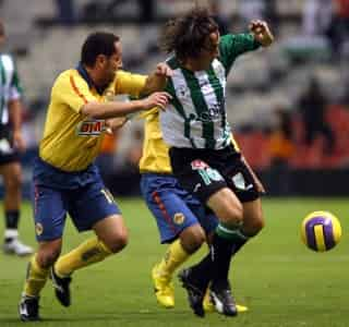 América de México visitará hoy miércoles el Estadio Florencio Sola para enfrentar al Banfield de Argentina, en partido del Grupo Uno de la Copa Libertadores. (Jam Media)