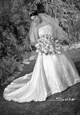 L.S.C.A. Perlita Carrillo López, el día de su enlace matrimonial con el Ing. Osmel Vladimir Seijas Alemán.- Studio Sosa.