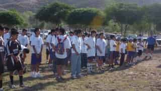 La Escuela de Futbol número 278 del Club Pachuca fue inaugurada ayer con la presencia de José Maldonado Reyes, director de escuelas filiales de los Tuzos; el acto tuvo lugar en el Recreativo El Huarache.
