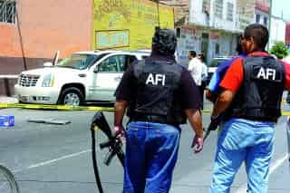 Diversos sectores de la sociedad duranguense condenaron el atentado que sufrió Carlos Herrera Araluce y su esposa Vilma Ale de Herrera en la ciudad de Torreón, Coahuila.