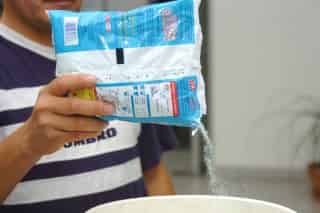 Las amas de casa deben analizar bien el detergente que piensan comprar.