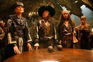 PIRATAS DEL CARIBE: EN EL FIN DEL MUNDO