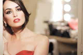 Ana de la Reguera ha sido elegida por la marca de cosméticos Cover Girl para ser la imagen latina en 2008. (El Universal)