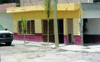 La comisión encargada no impide que la sala de masajes El Santuario siga operando.