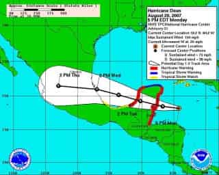 El Servicio Metereológico Nacional presentó una alerta por lluvia en toda la península de Yucatán
y “alerta máxima” desde Cancún hasta Chetumal, Quintana Roo, y de Puerto Progreso, Yucatán, hasta Ciudad del Carmen Campeche. En alerta preventiva mencionó desde Ciudad del Carmen, Campeche, hasta Veracruz, Veracruz.(EFE)