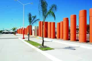 Inicia operación del Panteón Municipal Getsemaní, el cual cuenta en la actualidad con la construcción de 15 gavetas.
Ayer se entregó la obra del nuevo panteón municipal, en una primera etapa se ejercieron nueve millones 600 mil pesos.
