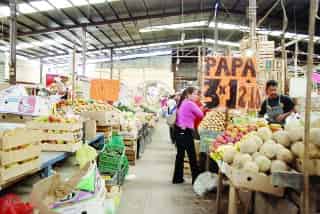 Aun cuando el Gobierno Municipal anterior informó sobre la realización de la obra de electrificación del ex Cuartel Juárez, está aún no ha sido concluida.