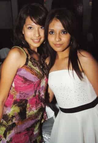 Daniela Lizeth Sánchez de la Torre en compañía de sus padres, Elodio Sánchez Gutiérrez y Jenny de la Torre de Sánchez.