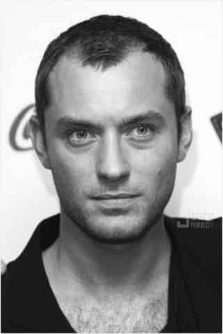 Jude Law se queda calvo