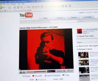 El usuario “Sturmgeist89” publicó imágenes en YouTube donde supuestamente se anunciaba una matanza en el instituto finlandés. (AP)