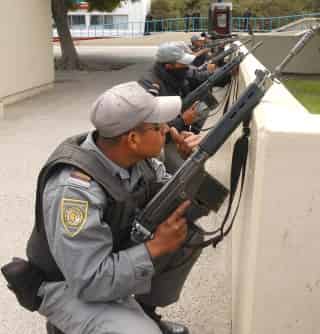 Imagen de algunos miembros de la Policía Federal Preventiva (PFP), durante sus operativos contra el crimen organizado.