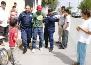 Los distribuidores utilizan a menores de edad para comercializar droga.