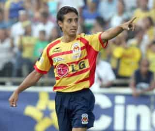 Fernando Arce, mediocampista de la selección mexicana, se une a las filas de Santos Laguna, dejando al equipo de Monarcas Morelia. (Archivo)