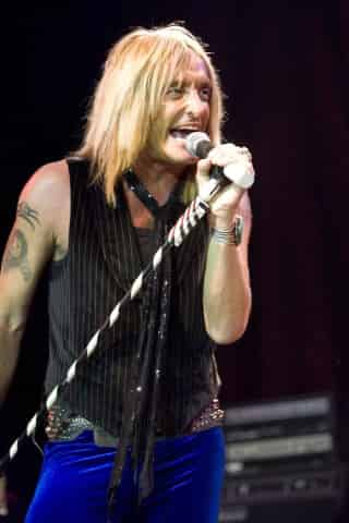 La cocaína acaba con la vida de Kevin DuBrow