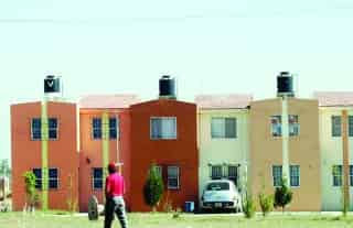 El Infonavit concuerda con la propuesta de dotar a las casas económicas -financiadas mediante la dependencia- de clóset y cocina integral.