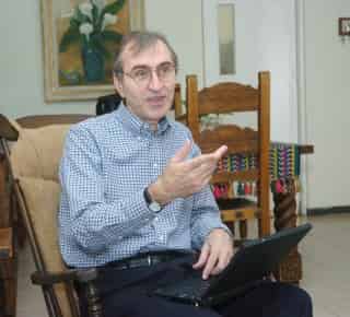 El regiomontano Héctor García Molina es uno de los pocos mexicanos involucrados en lo más avanzado de la investigación en tecnología en un mundo en el que las computadoras dominan cada vez más aspectos de la vida cotidiana.