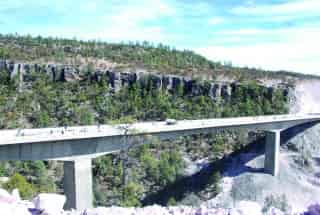 En 15 días será entregado el puente La Pinta, obra que está a cargo de la Secretaría de Comunicaciones y Transportes.