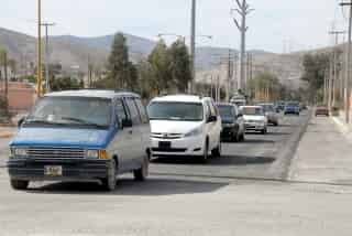 En el bulevar González de la Vega -donde está la vía alterna de Torreón a Gómez, pasando la avenida Cuatrociénegas- se colocarán boyas y se definirán carriles con pintura amarilla para agilizar el tránsito vehicular.