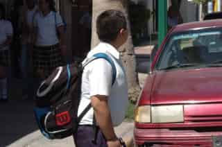 Señalan que 17% de las niñas y 25% de niños que cursan el quinto y sexto grado de primaria en el país están insatisfechos con su cuerpo. (Archivo)
