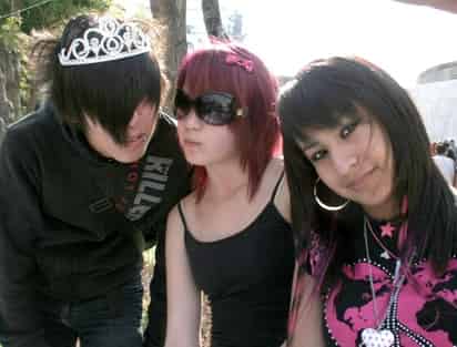 LA MODA ‘EMO’