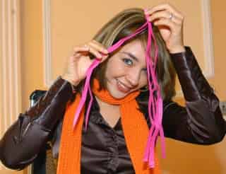 Llega Daniela Luján a los 20 años como toda una Cenicienta. (Jam Media)