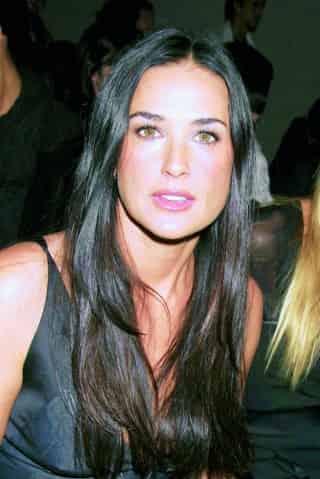 Causa revuelo en EU fotografía de Demi Moore desnuda. (Archivo)
