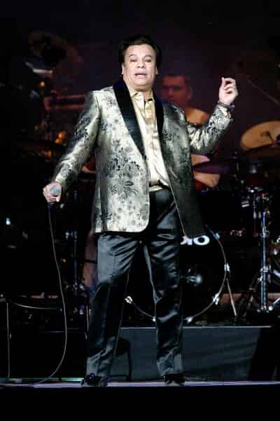 Revelerán nombres de famosos involucrados con Juan Gabriel. (Jam Media)
