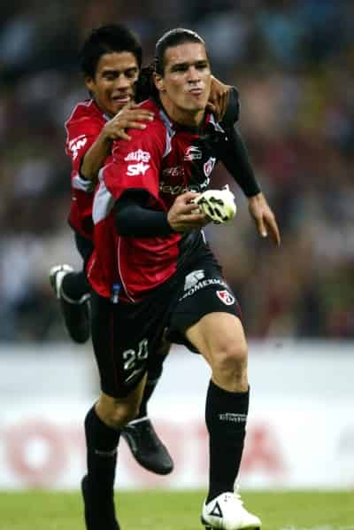 Los Rojinegros de Atlas avanzaron a los cuartos de final de la Copa Libertadores al vencer por marcador global de 3-2 a Lanús de Argentina. (Jam Media)