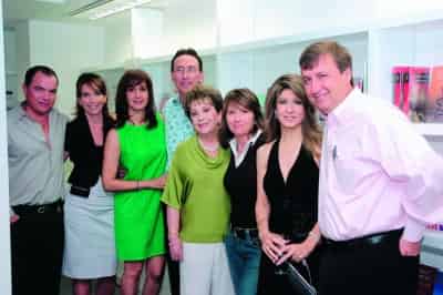 Jesús y Cristina Villarreal, Diego y Lucero Berlanga, Marisa de Berlanga, Isabel Berlanga, Gerardo y Karina Berlanga.

Javier García y Miriam Gurrola.

Naima P. de Murra, Marisa de Berlanga y Lourdes Bañuelos.

Ana Laura Guerrero, Josefina López y Blanca Valenzuela.